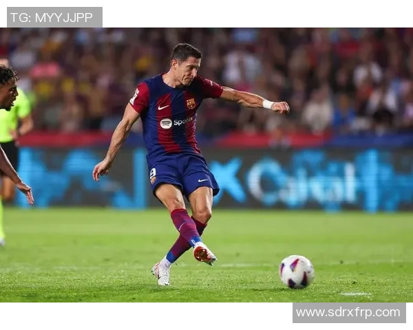 普马斯与坦皮科的精彩对决揭示了球队实力与战术的较量 普马斯与坦皮科的精彩对决揭示了球队实力与战术的较量