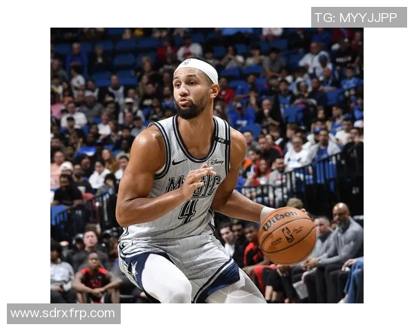 杰伦格林崛起之路：从天才少年到NBA明星的奋斗历程