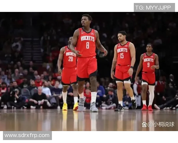 火箭队与热火队激战第4节精彩瞬间回顾与赛后分析