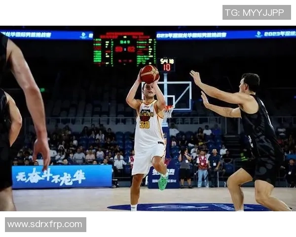 周鹏:从篮球场上的传奇到生活中的榜样,探寻他的奋斗与坚持之路 周鹏:从篮球场上的传奇到生活中的榜样,探寻他的奋斗与坚持之路