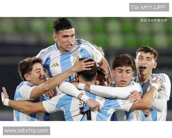 河床队与利加大学的激烈对决揭示足球战术与球队实力的较量