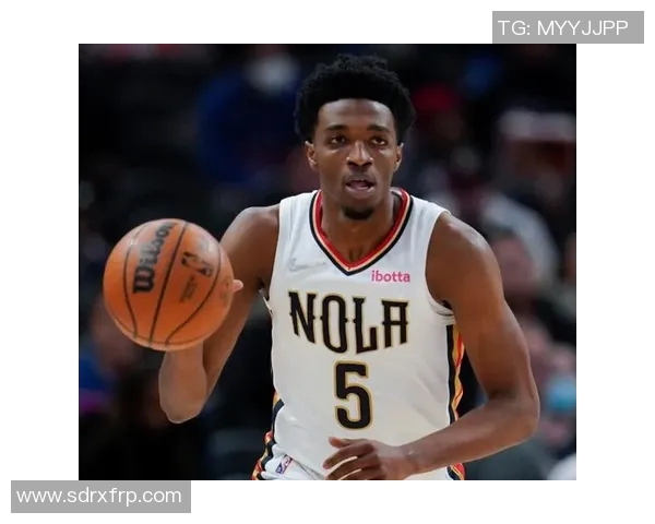 赫伯特琼斯的篮球之路与职业生涯的辉煌成就探索