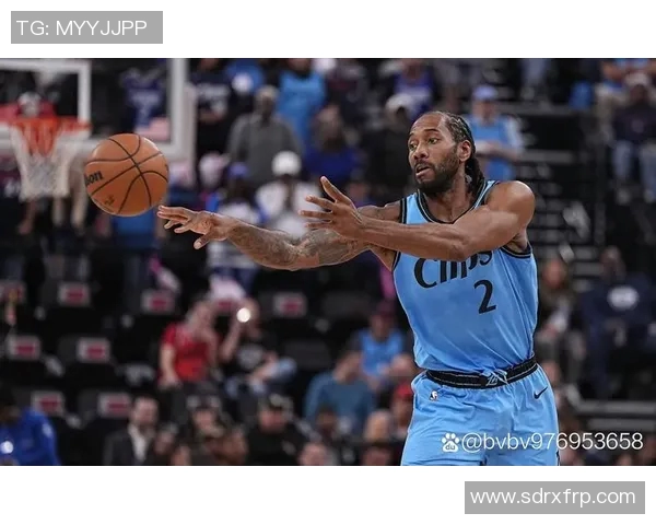 NBA季后赛精彩对决快船挑战雄鹿全场直播不容错过 NBA季后赛精彩对决快船挑战雄鹿全场直播不容错过