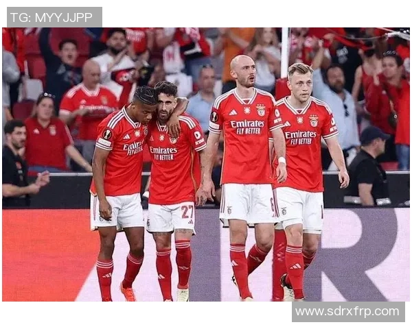 利物浦与勒沃库森激战在即谁能在欧战中笑到最后 利物浦与勒沃库森激战在即谁能在欧战中笑到最后