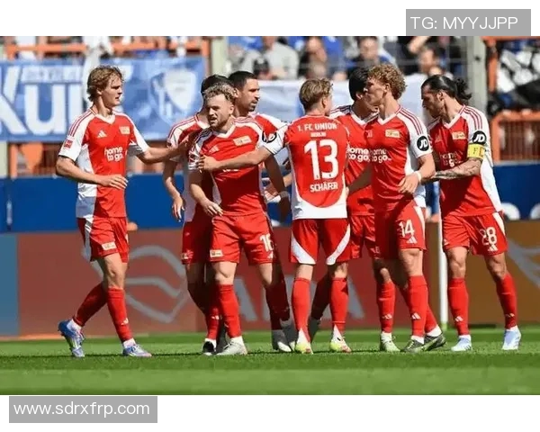 杜塞多夫与圣保利的激烈对决揭示德乙联赛的竞争魅力与球队实力较量