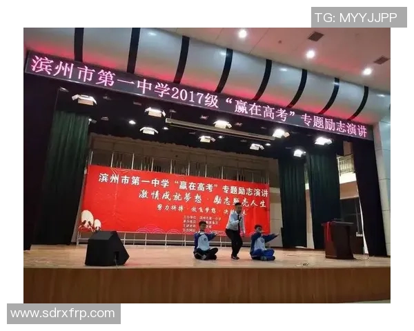 羽毛球场上的坚持与梦想：吴敏的奋斗人生与深度对话